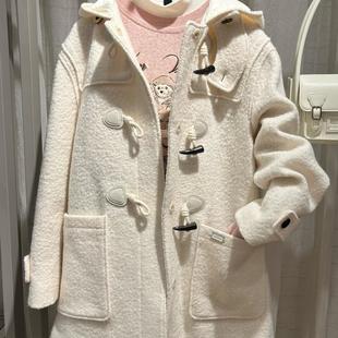 赵露思同款小熊25新款学院风牛角扣羊毛大衣女中长款连帽毛呢外套