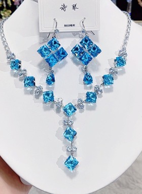 施加蝴蝶项链奢华新款时尚潮流