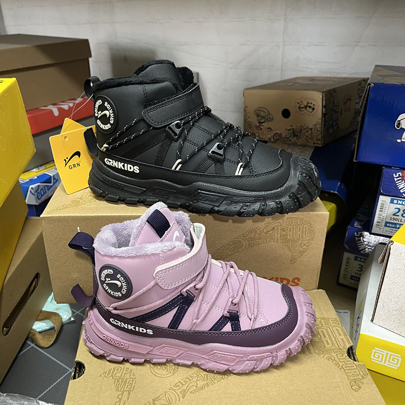 撤柜儿童冬季加绒运动鞋