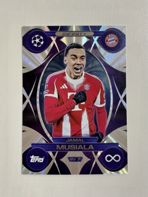 Topps 2025-26 Match Attax欧冠无限特卡IN7 穆西亚拉 拜仁