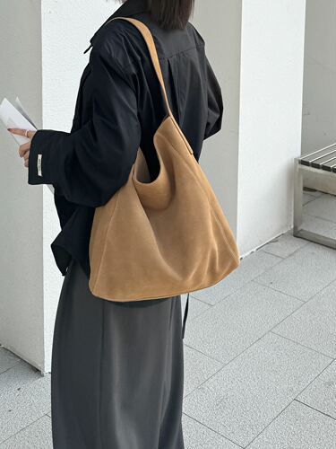 极简松弛感通勤包麂皮单肩水桶包