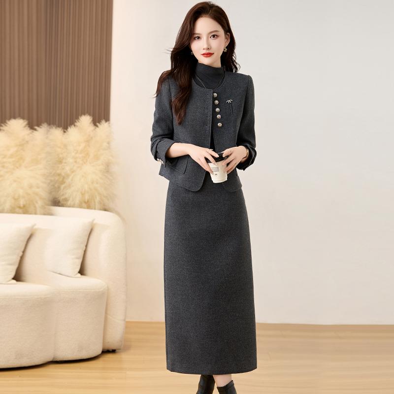 高级感气质羊毛呢加厚背带马甲连衣裙两件套女2025秋冬新款套装裙