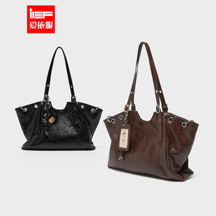 IEF/爱依服2025秋季新款美式时尚辣妹气质设计感大容量单肩软包