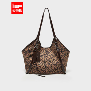 IEF/爱依服2025秋季新款美式时尚休闲百搭大容量设计感单肩软包