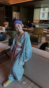 韩国品牌童装0815春款新26女童洋气百搭连帽卫衣外套卡通套装潮