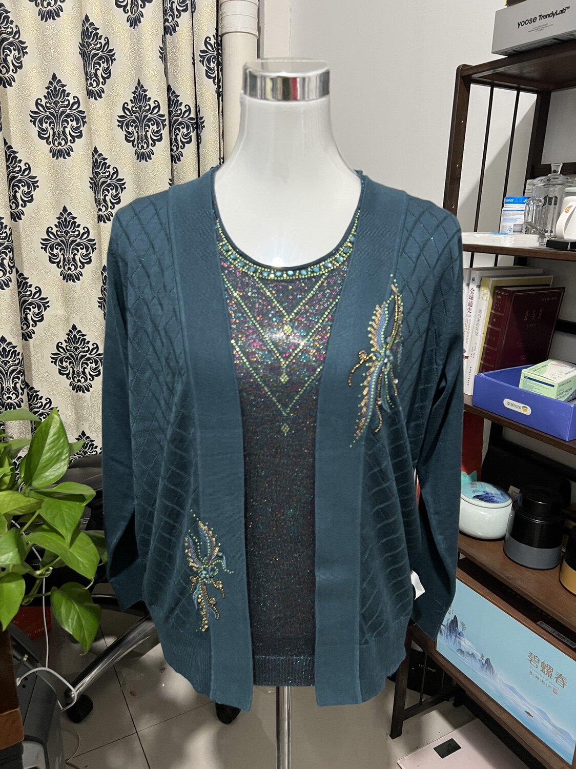 中年妈妈春秋洋气含桑蚕丝开衫大码中老年人女两件套羊毛薄外套