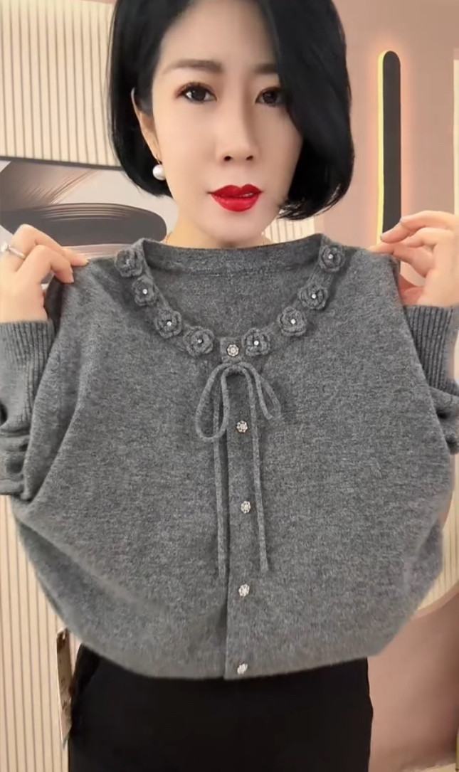 针织开衫外套女2025新款早秋洋气外搭羊毛开衫依卡璐浅爱羊绒开衫