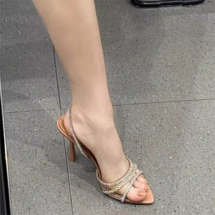 绝了~ 真的很美!时尚百搭透明水钻细跟性感尖头鱼唇凉鞋2026新款