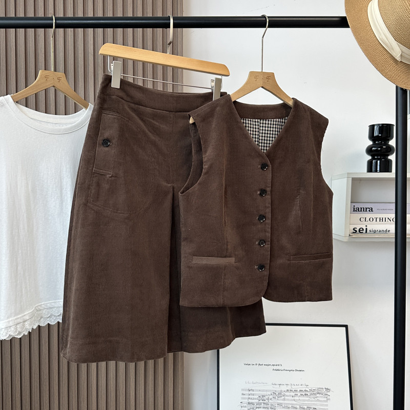 棕色荃棉灯芯绒马甲a字半身裙