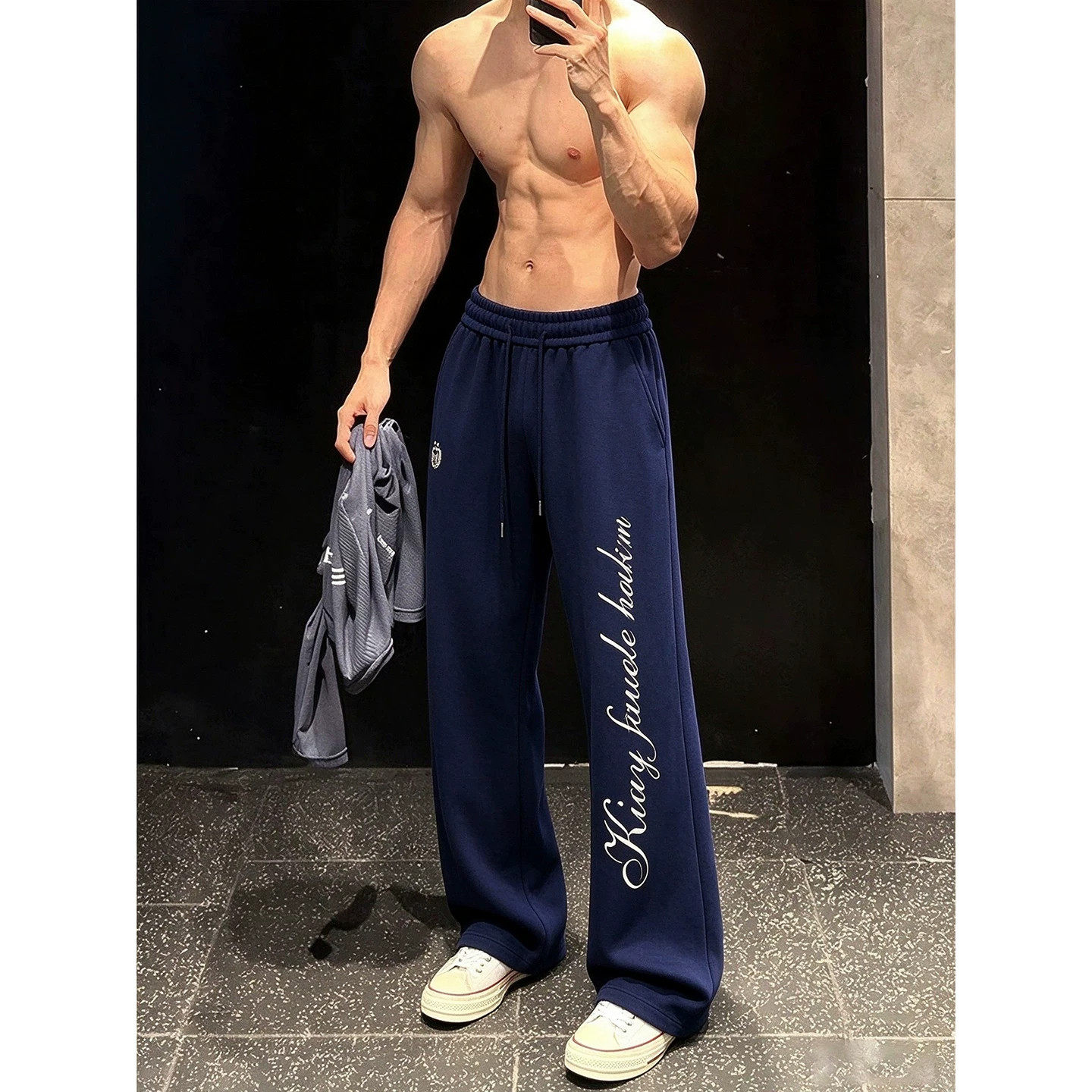 藏青色字母印花运动卫裤男秋季美式健身训练裤子垂坠感微喇弯刀裤