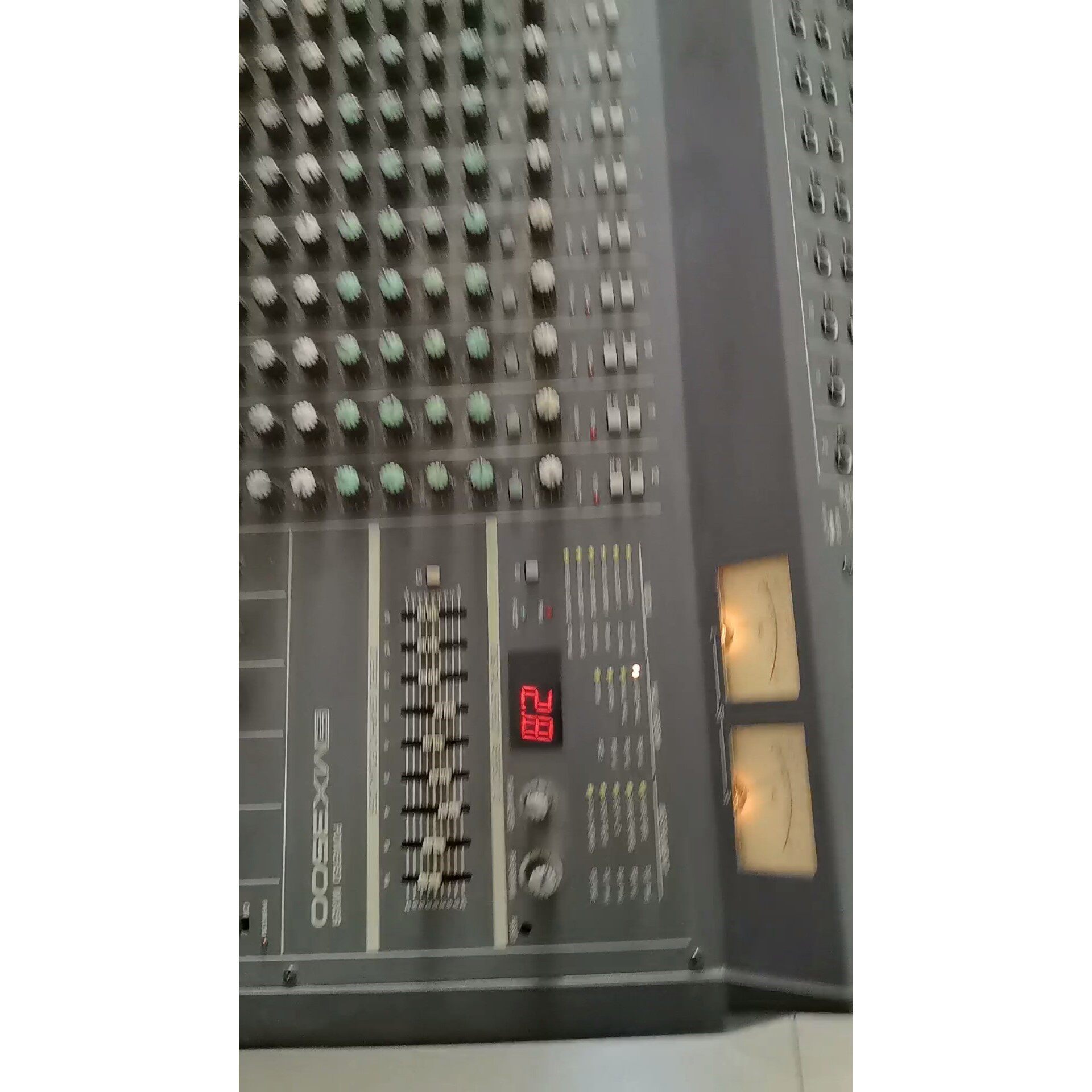 【议价产品】雅马哈调音台,自带功放EMX3500,12路调音台,原装进口