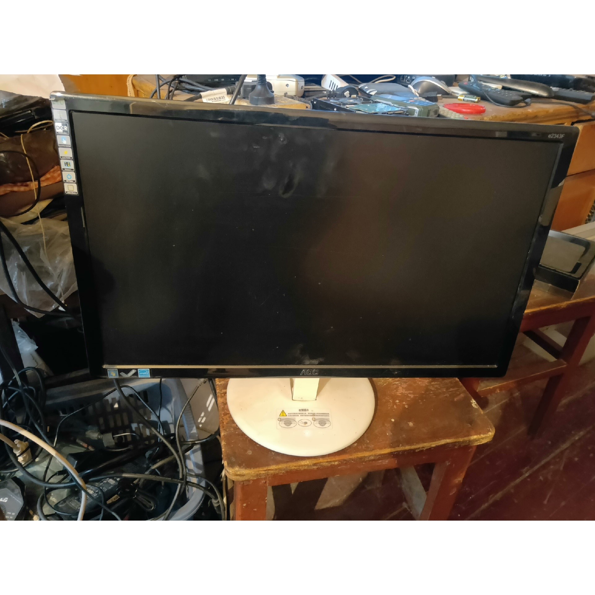 【议价产品】如图所示闲置显示器AOC  e2343f   23寸超薄液晶询价