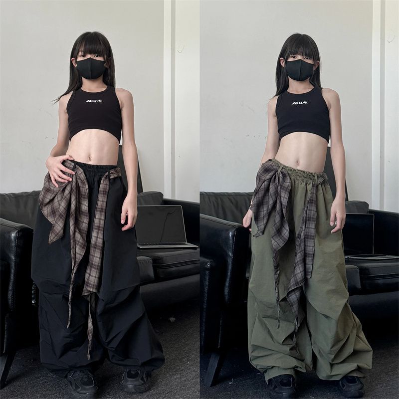 2025春秋新款童装潮酷男女儿童宽松休闲裤格子腰封爵士舞伞兵裤