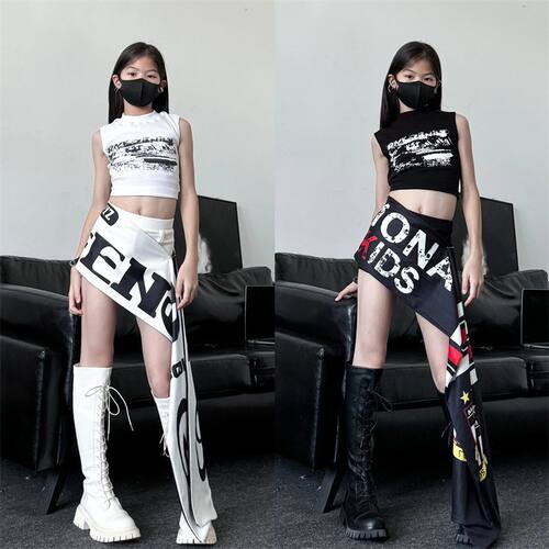 2025春夏新款女童无袖露脐背心印花腰封短裤女团爵士舞演出服套装