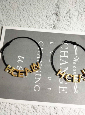 2024欧美新款首饰耳环黑色几何圆环字母吊坠时尚气质夸张时髦耳坠