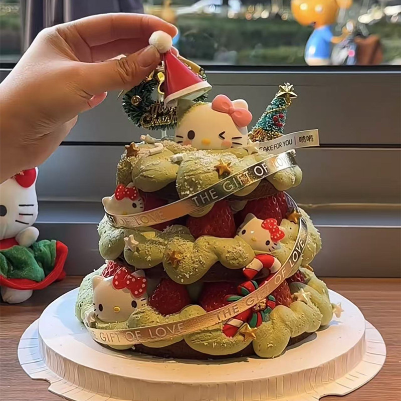 啃啃hellokitty圣诞塔蛋糕装饰
