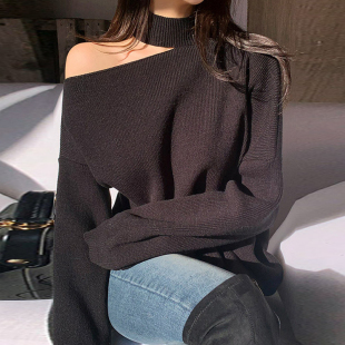 秋冬女性感小心机露单肩挂脖宽松软糯长袖套头毛衣针织衫Sweater