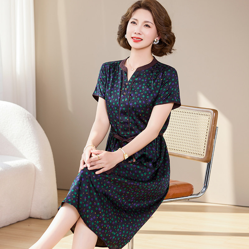 卡若维娅2026重磅真丝印花连衣裙女大牌显瘦桑蚕丝气质中长款裙子