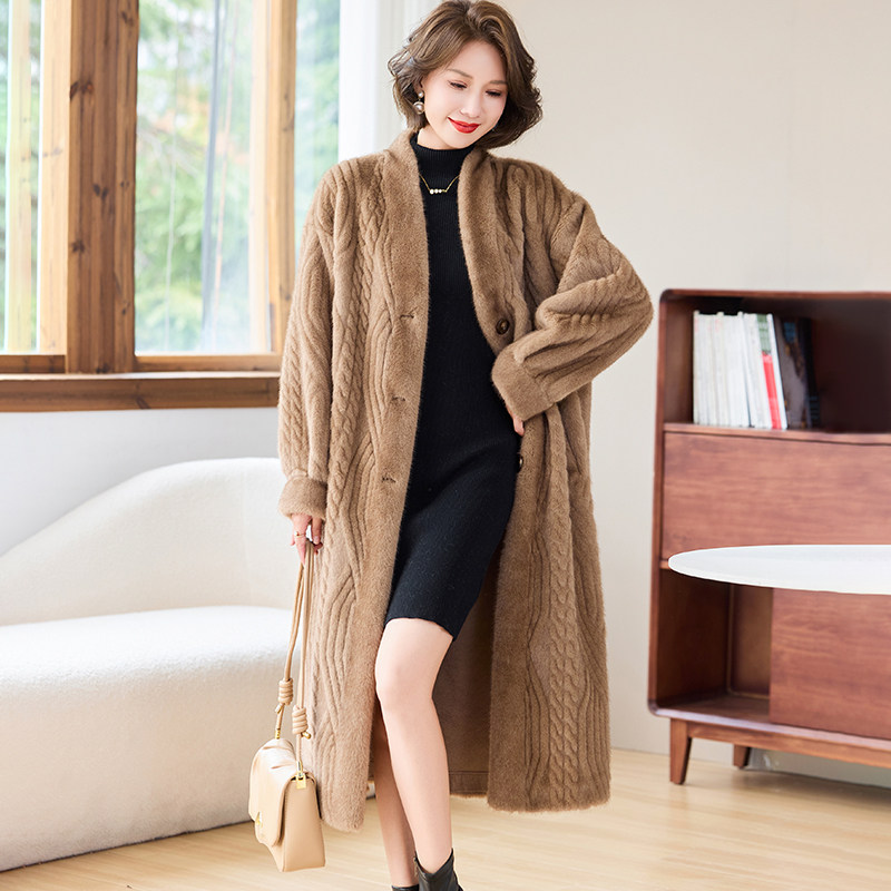 卡若维娅2025秋冬季麻花貂绒外套女仿水貂毛皮草大衣中长款妈妈装