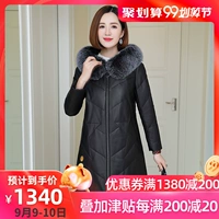 Áo khoác da nữ màu da cừu dài phần da cừu xuống áo khoác lông cáo cổ áo trùm đầu 2019 mới dày - Quần áo da áo da nu