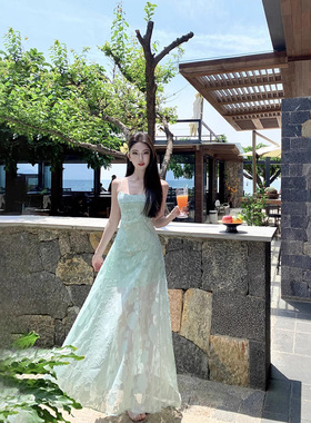 2026年夏季海边度假风薄荷曼波浅绿色提花吊带连衣裙显高优雅裙子