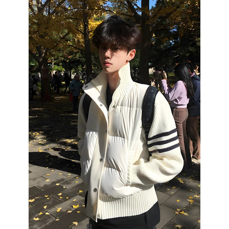 白色三条杠针织拼接立领棉服男