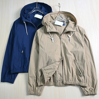 经典精致刺绣连帽防泼水夹克外套