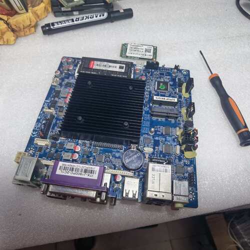 议价ITX-J1900 2C1L工控主板可维修