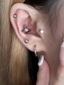 Misa officail｜小众mini土星Nano耳钉耳骨耳蜗钉爆闪绝美单钻