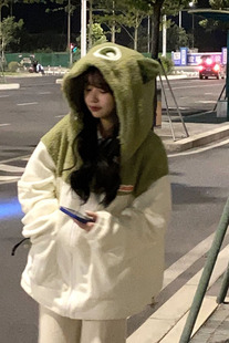 初中学生加绒加厚卫衣少女春秋冬新款高中生可爱羊羔毛茸茸外套女