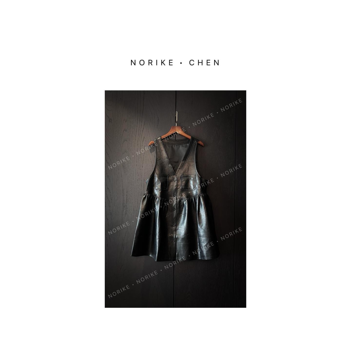 甜酷复古感皮质背心裙长款马甲外套NK48301