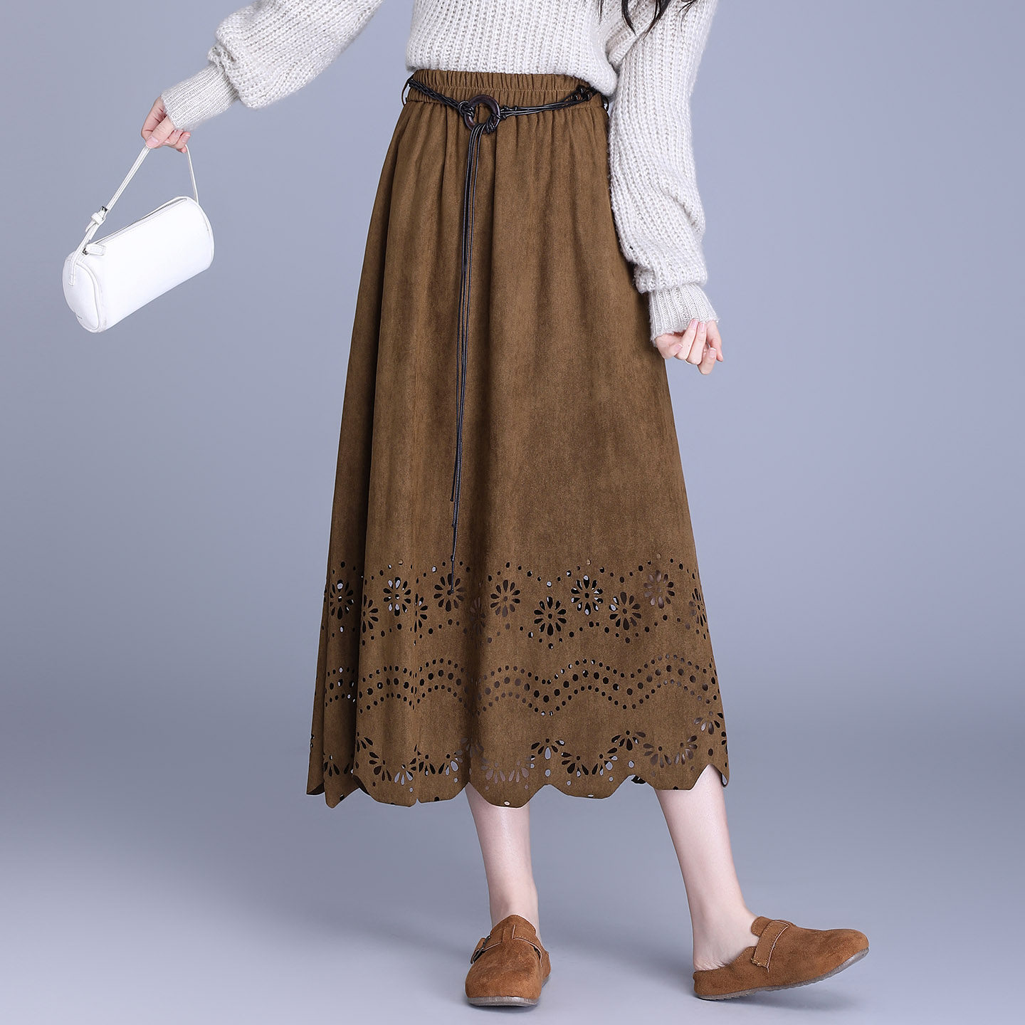 鹿绒皮镂空花纹半身裙女秋冬季2025新款百搭休闲遮胯大摆裙a字裙