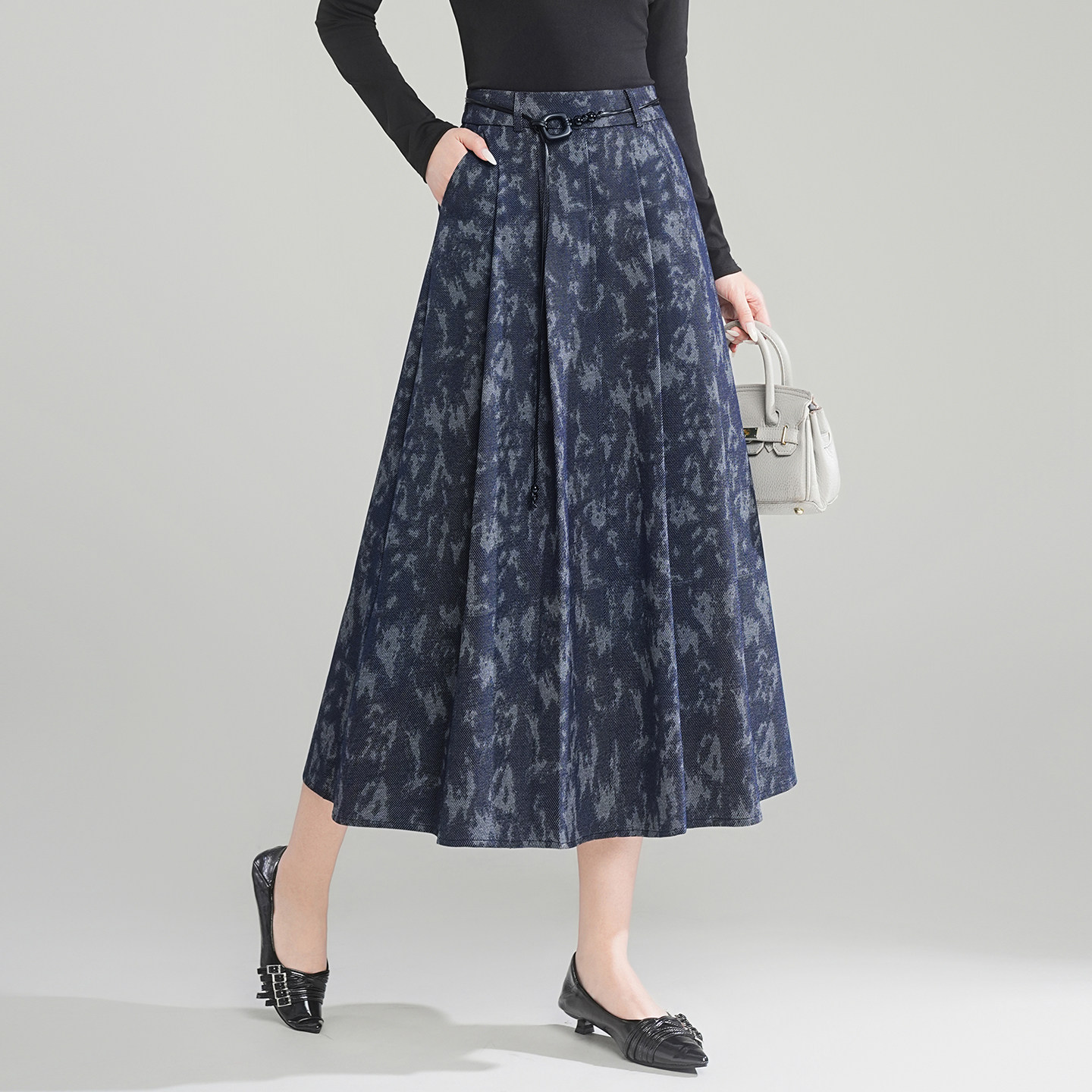 仿牛仔印花半身裙女2026春季新松紧腰遮肚子中长款显瘦a字大摆裙