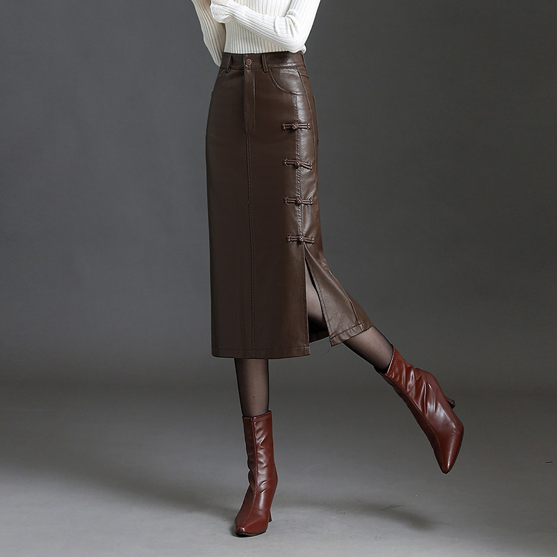 复古盘扣包臀裙中长款秋冬女国风气质pu皮裙半身裙时尚开叉一步裙