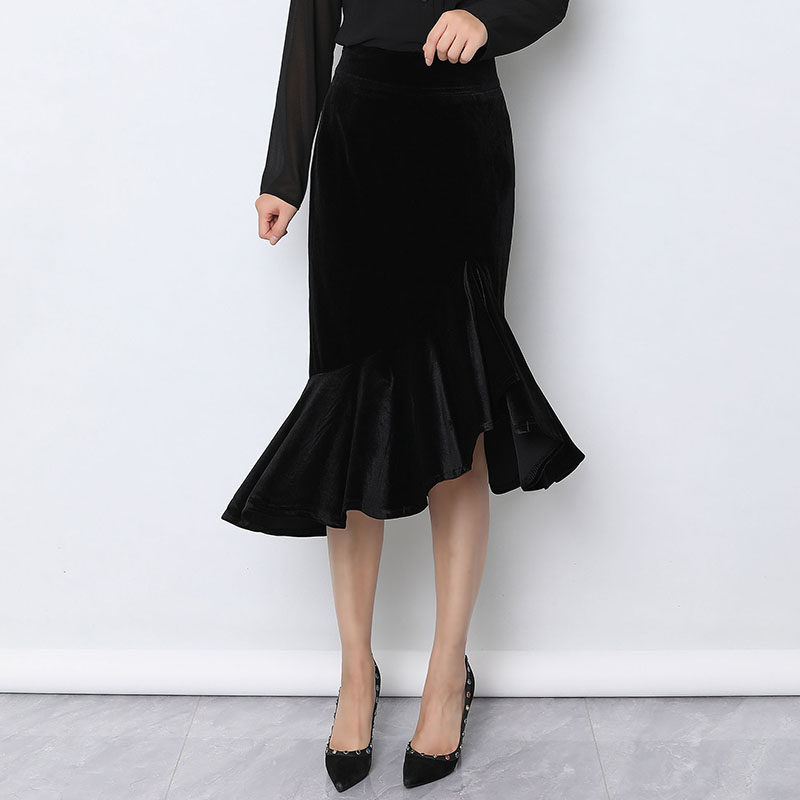 黑色金丝绒半身裙女秋冬小个子高腰包臀裙气质名媛中长款鱼尾裙
