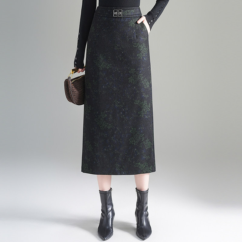 印花毛呢包臀半身裙长款女秋冬2025新款时尚直筒修身中长款一步裙