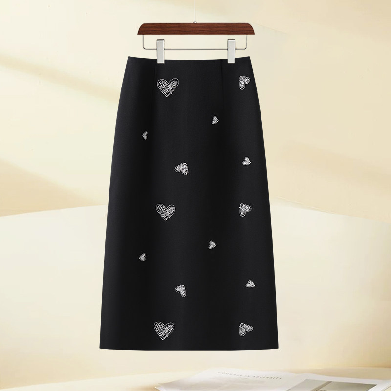 时尚黑色刺绣包臀直筒半身裙女2026春季新款高腰通勤中长款一步裙