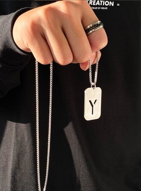 英文字母项链男潮钛钢嘻哈狗牌定制美国大兵简约百搭搭配衣服吊坠