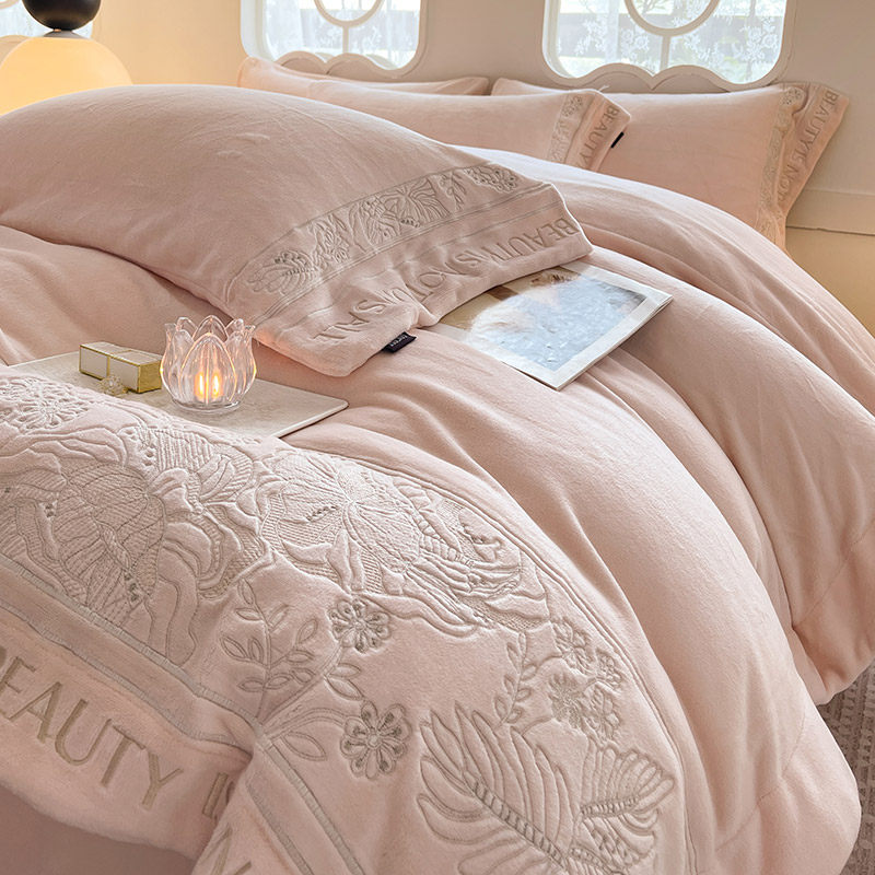 冬季新款加厚牛奶绒四件套珊瑚绒被套保暖法兰绒轻奢床单床上用品