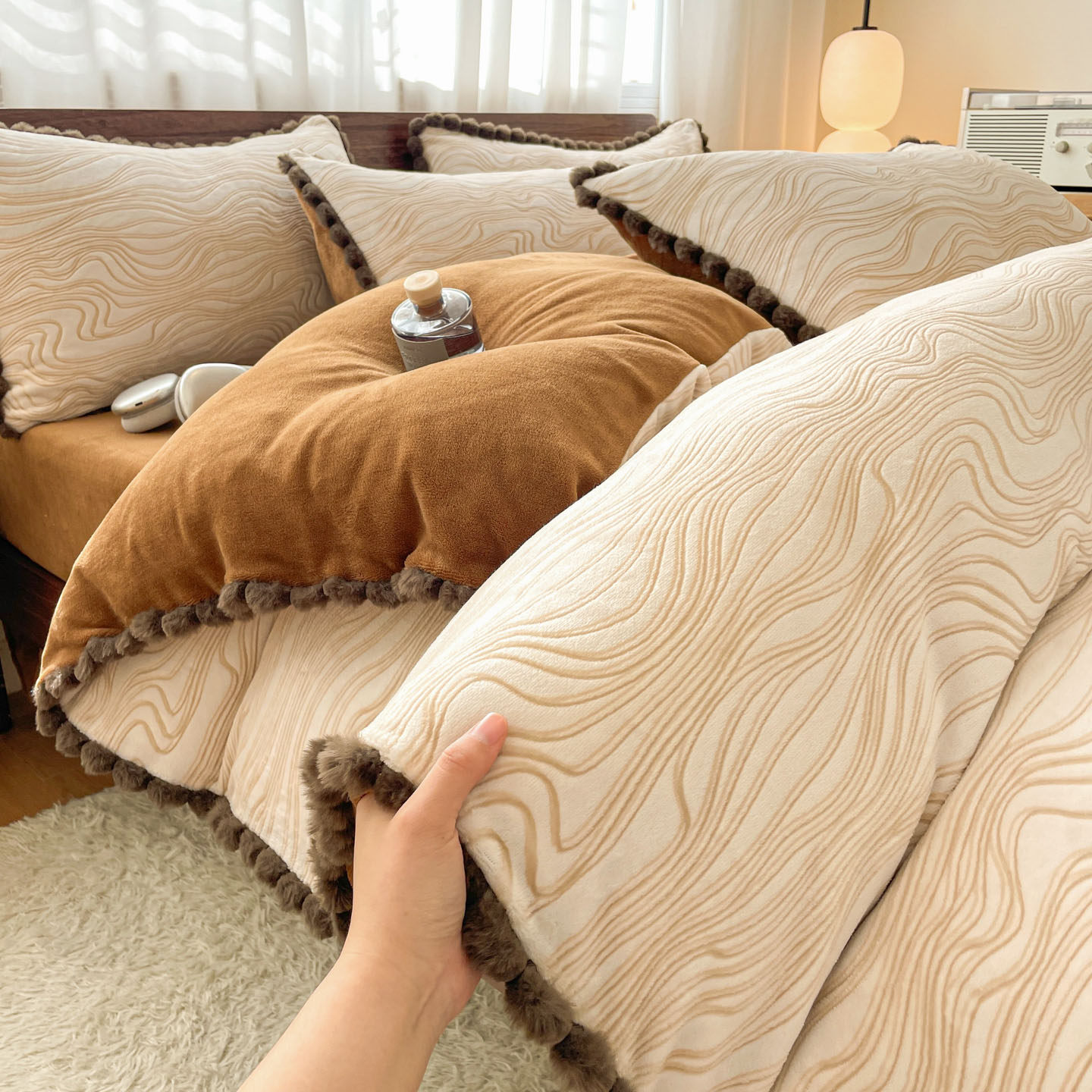轻奢牛奶绒四件套冬保暖雕花珊瑚绒被套床单新款加绒加厚床上用品,床上用品,床品套件/四件套/多件套,淘宝优惠券,粉丝福利购,淘宝优惠卷