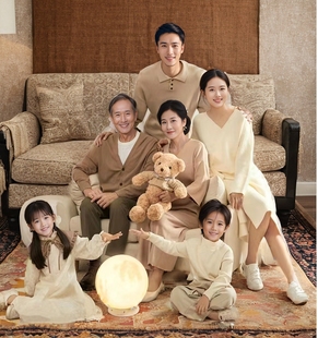 北欧风简约纯色六口全家福四口亲子影楼拍照服装纪实风针织款套装