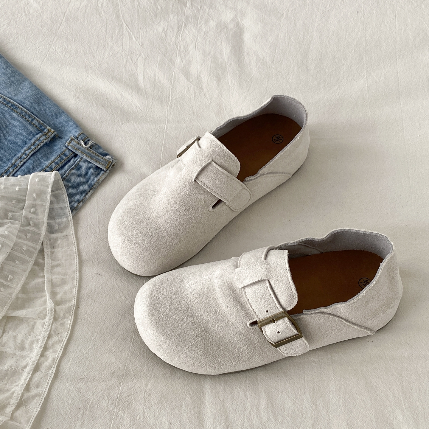 白色平底内增高勃肯鞋全包博肯鞋