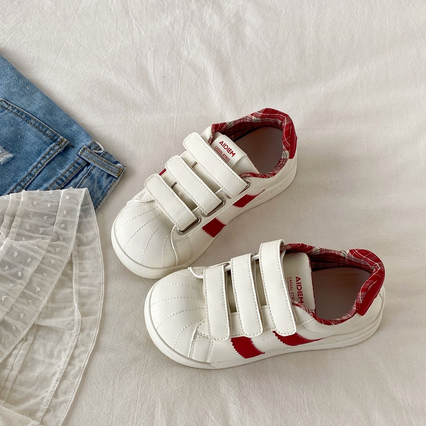 红色格纹魔术贴德训鞋大头面包鞋