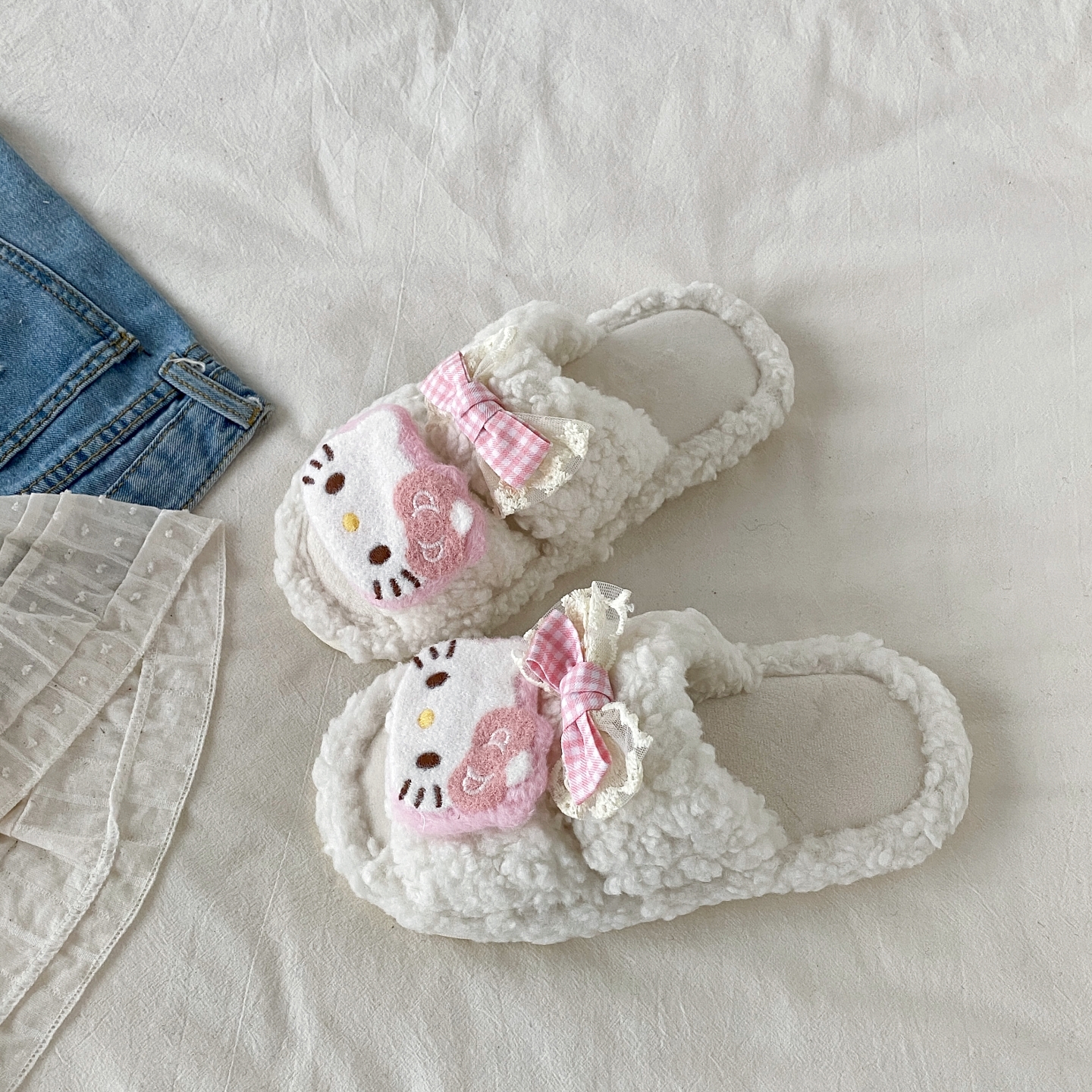 凯蒂猫蝴蝶结毛毛拖鞋一字棉拖鞋