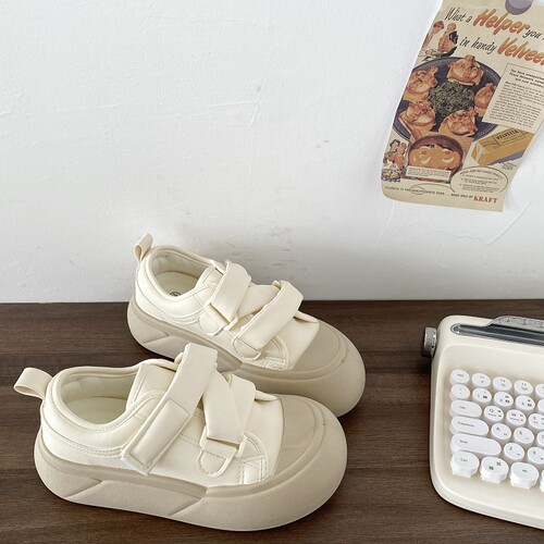 丑萌圆头魔术贴板鞋厚底小白鞋