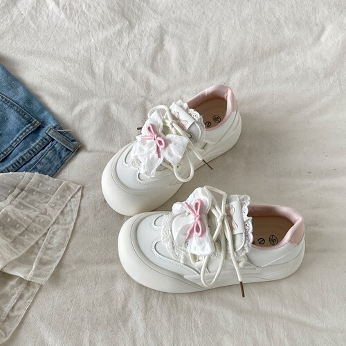 chic花边蝴蝶结小白鞋配裙子板鞋