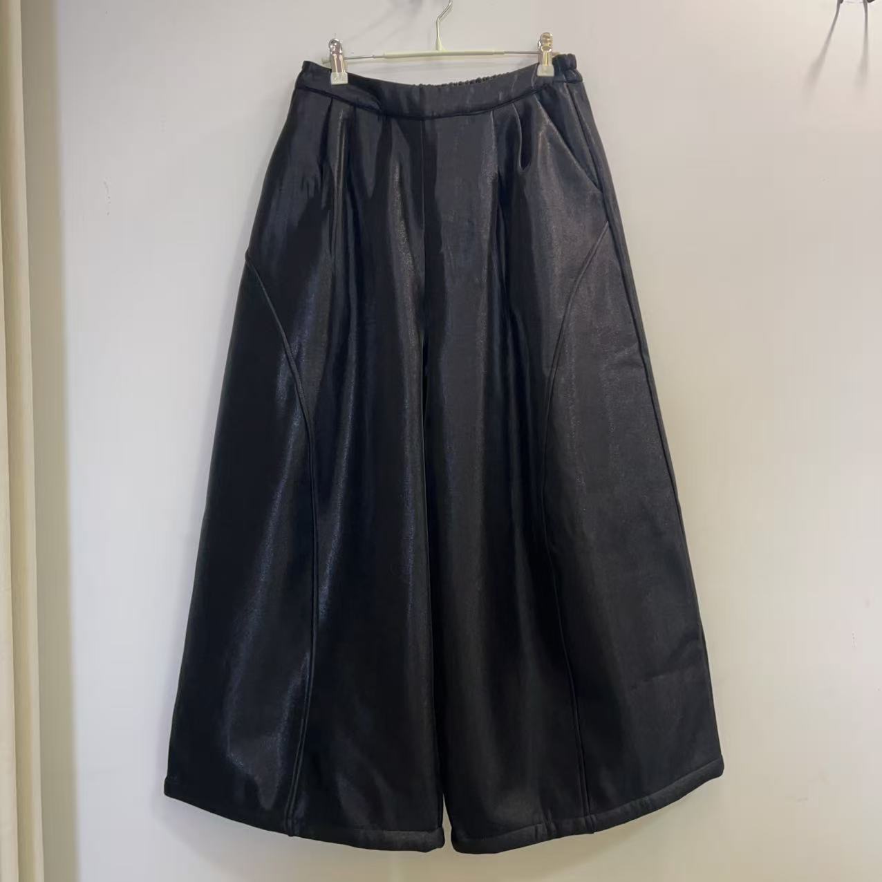 显瘦高级内里夹绒皮裤宽松阔腿裤