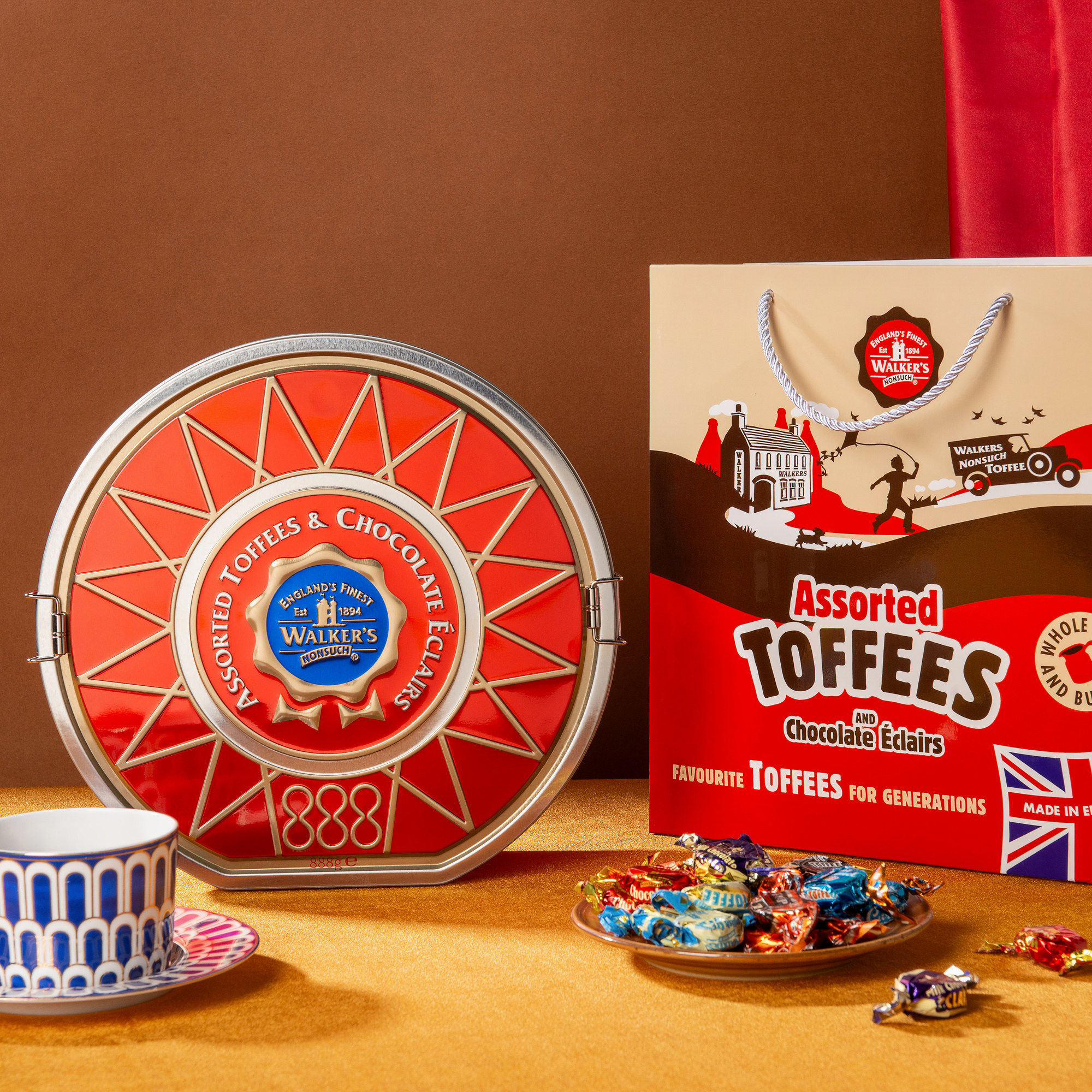 英国进口零食喜糖糖果年货礼盒装Walkers沃尔克斯什锦太妃糖罐装