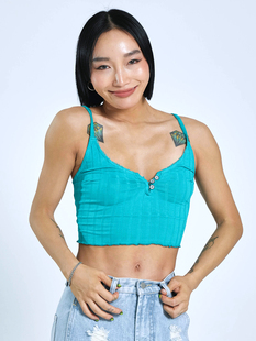 王润原创SOHANA设计2022夏季新款洋气辣妹小V领软糯外穿小吊带