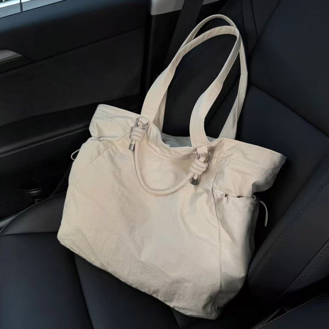 2025超轻高颜值尼龙旅行者托特包登山大容量单肩手提通勤百搭包,箱包皮具/热销女包/男包,托特包,淘宝优惠券,粉丝福利购,淘宝优惠卷